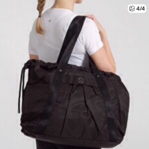 Rare Black Lululemon Effortless Tote Yoga Gym Bag Duffel Crossbody Weekender,